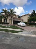 RARE TO FIND IT , 4BED 2.5 BATH