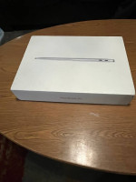 MacBook Air (M1, 2020)
