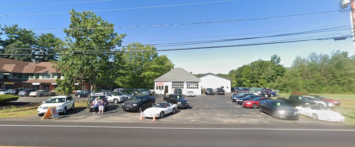 FORMER CAR DEALERSHIP AVAILABLE - HEAVY TRAFFIC AREA