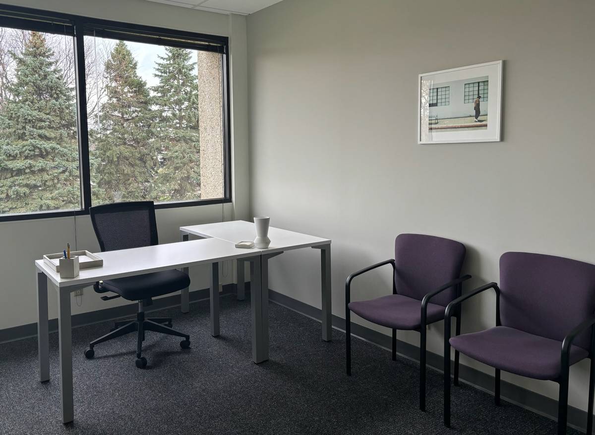 EXECUTIVE OFFICE – West Allis Starting at $550 with 3 months FREE