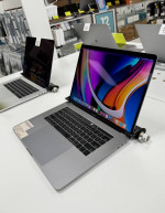 MacBook Pro 15” Touchbar 1TB SSD**16GB RAM**2.6Ghz Intel 6 Core i7