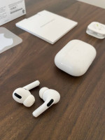 Apple AirPods Pro (1st Gen)