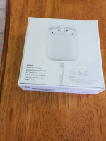 Brand New & Sealed Apple 2nd Gen Airpods