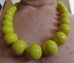 1960s yellow large bead necklace