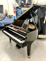 Baldwin M Baby Grand Piano 5'2" Polished Ebony