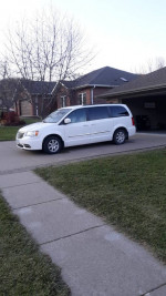 2012 Chrysler Town and Country 101,000 mi