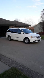 2012 Chrysler Town and Country 101,000 mi