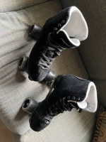 Lenexa Shadow roller skates