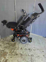 Electric wheelchair