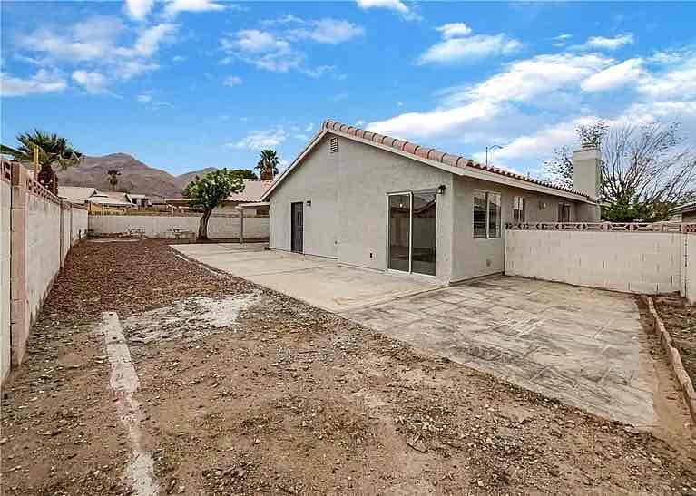 Single 2beds &2baths house for rent sqft 1198