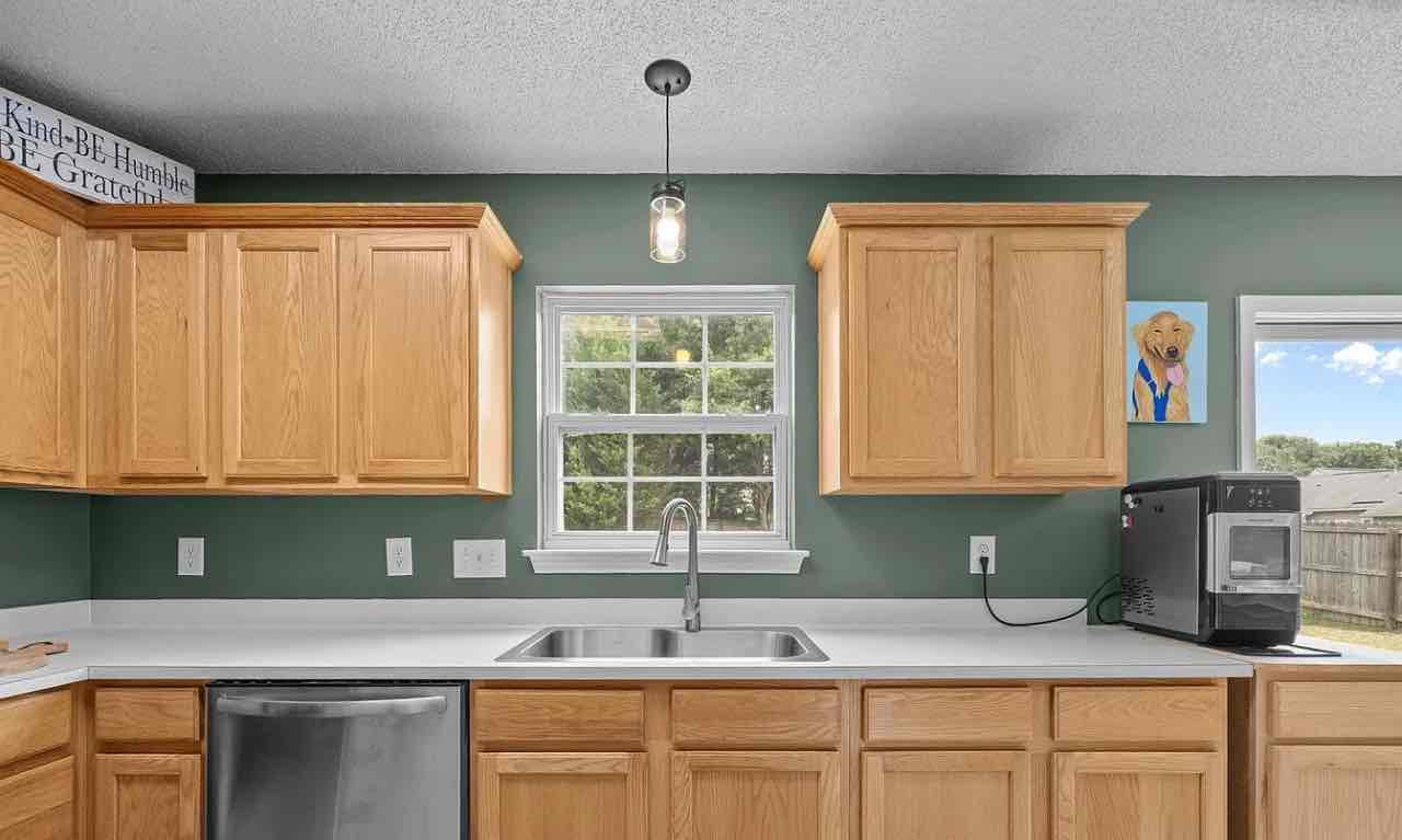 SPACIOUS HOME FOR RENT