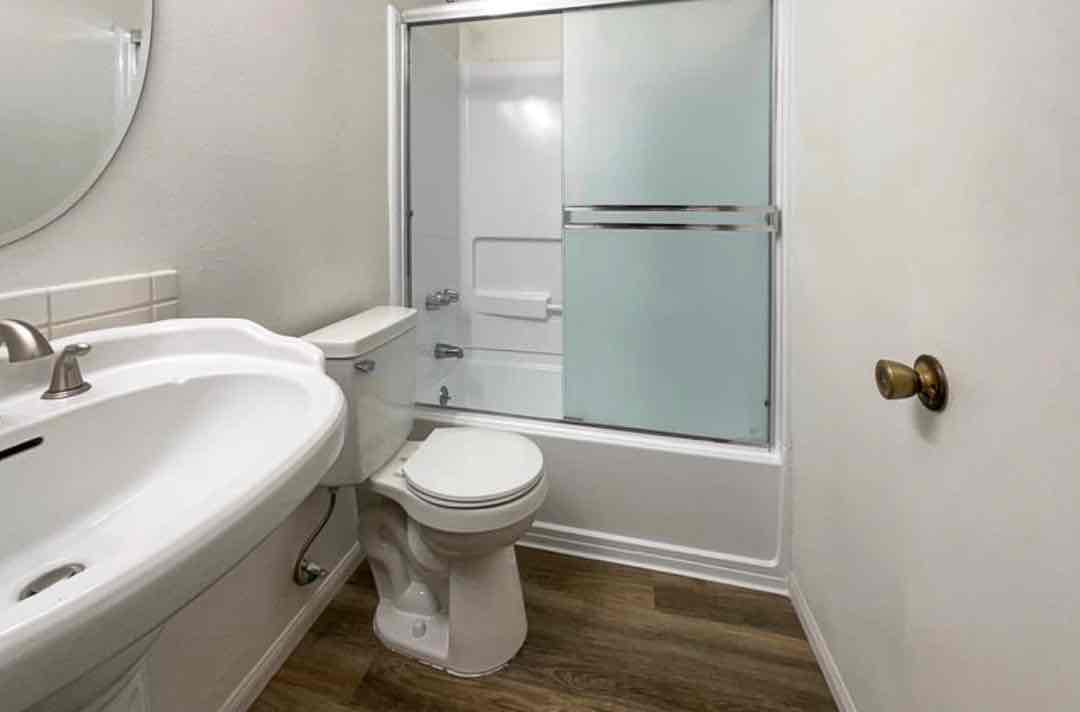 3BEDROOM AND 2BATH HOUSE AVAILABLE FOR RENT IN Agoura Hills, CA
