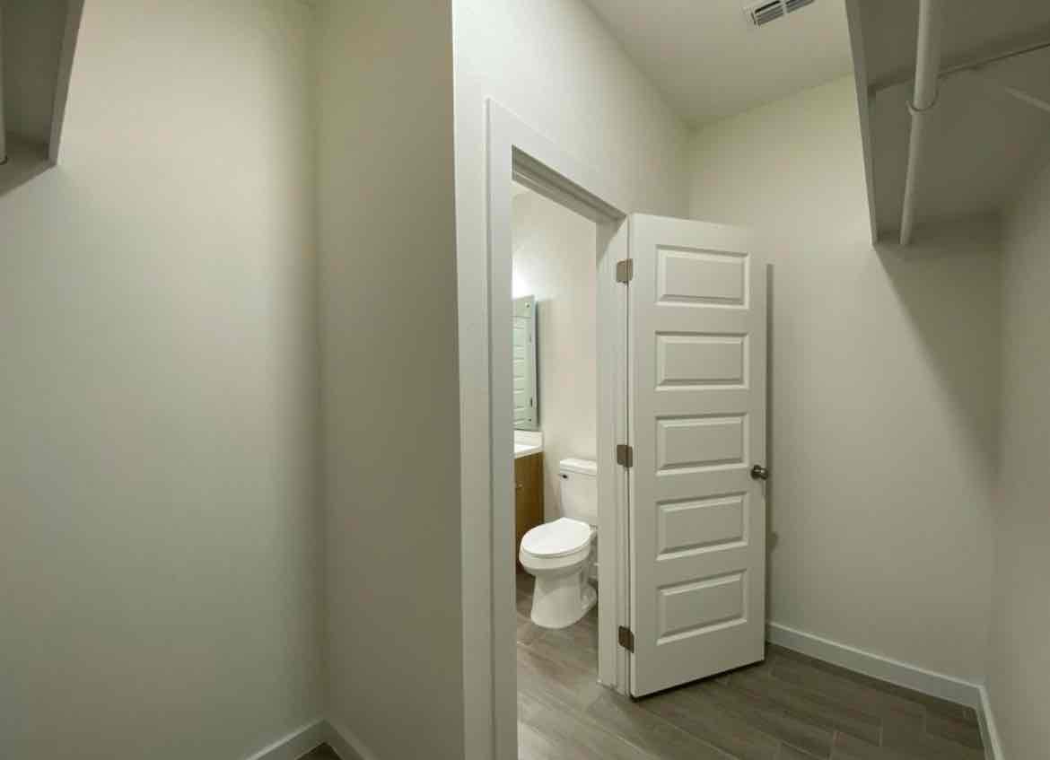 2 bedrooms 2 Baths