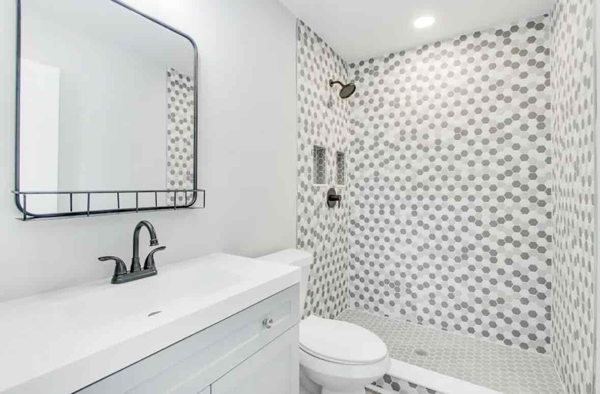 SPACIOUS 3BED 2BATH AVAILABLE FOR RENT