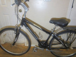 24 Speed CANNONDALE ADVENTURE 3 Hybrid Bicycle 16 inch frame