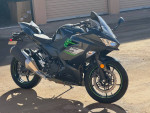 2023 Kawasaki Ninja 400 ( ONLY 963 miles ) clean title