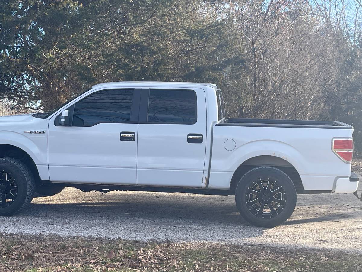 2010 Ford F-150 XLT 4WD  140,000 mi