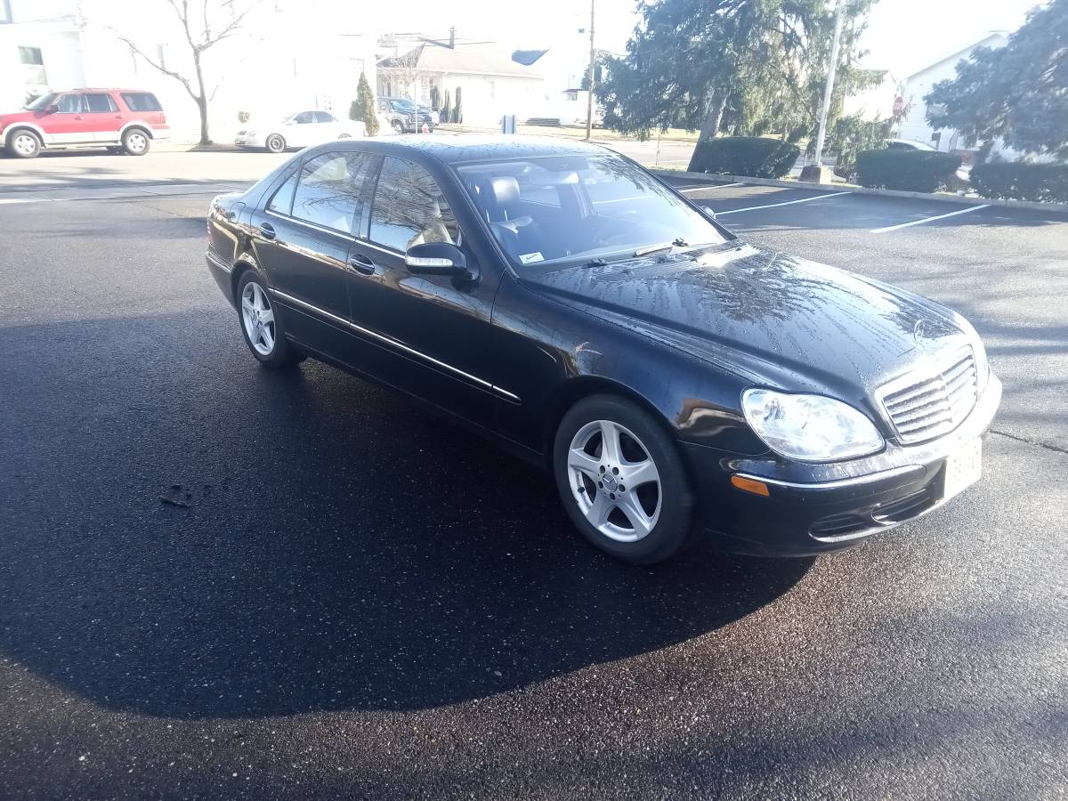 Mercedes-Benz 123,000 mi