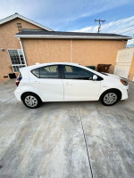 2016 Toyota Prius 80,000 mi