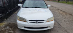 Front view of a 2000 Honda Accord EX, featuring a clean title and low mileage of 74,000 miles.