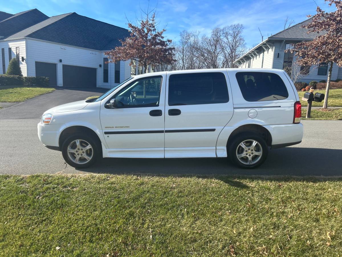 2008 Chevrolet Uplander 74,000 mi