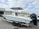 2014 Boston Whaler 240 Dauntless