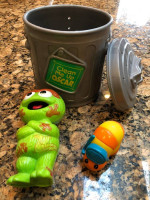 Clean Me Up Oscar The Grouch Sesame Street! Bath time FUN!!