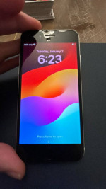iPhone SE 2020 (excellent condition / unlocked)