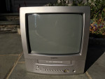 Vintage 2004 Toshiba MV13P2 13” Retro Gaming CRT Tube TV VHS/VCR Combo